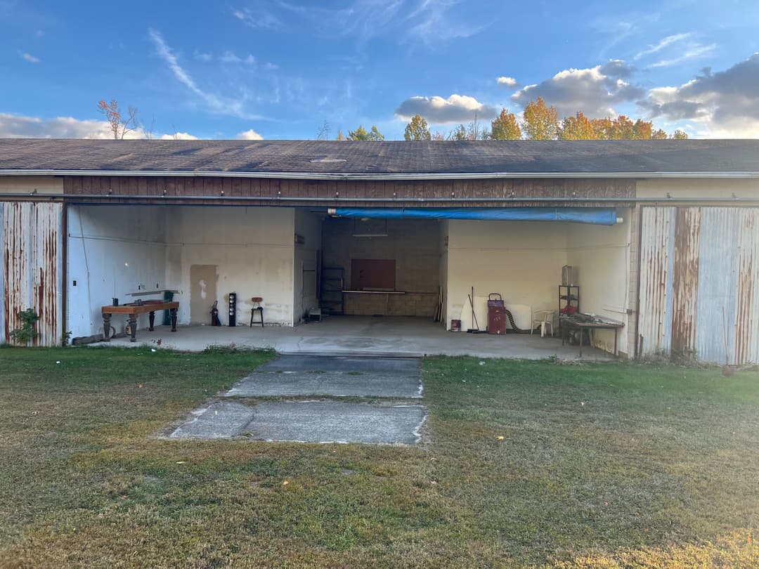 Hangar Image Hangar Image