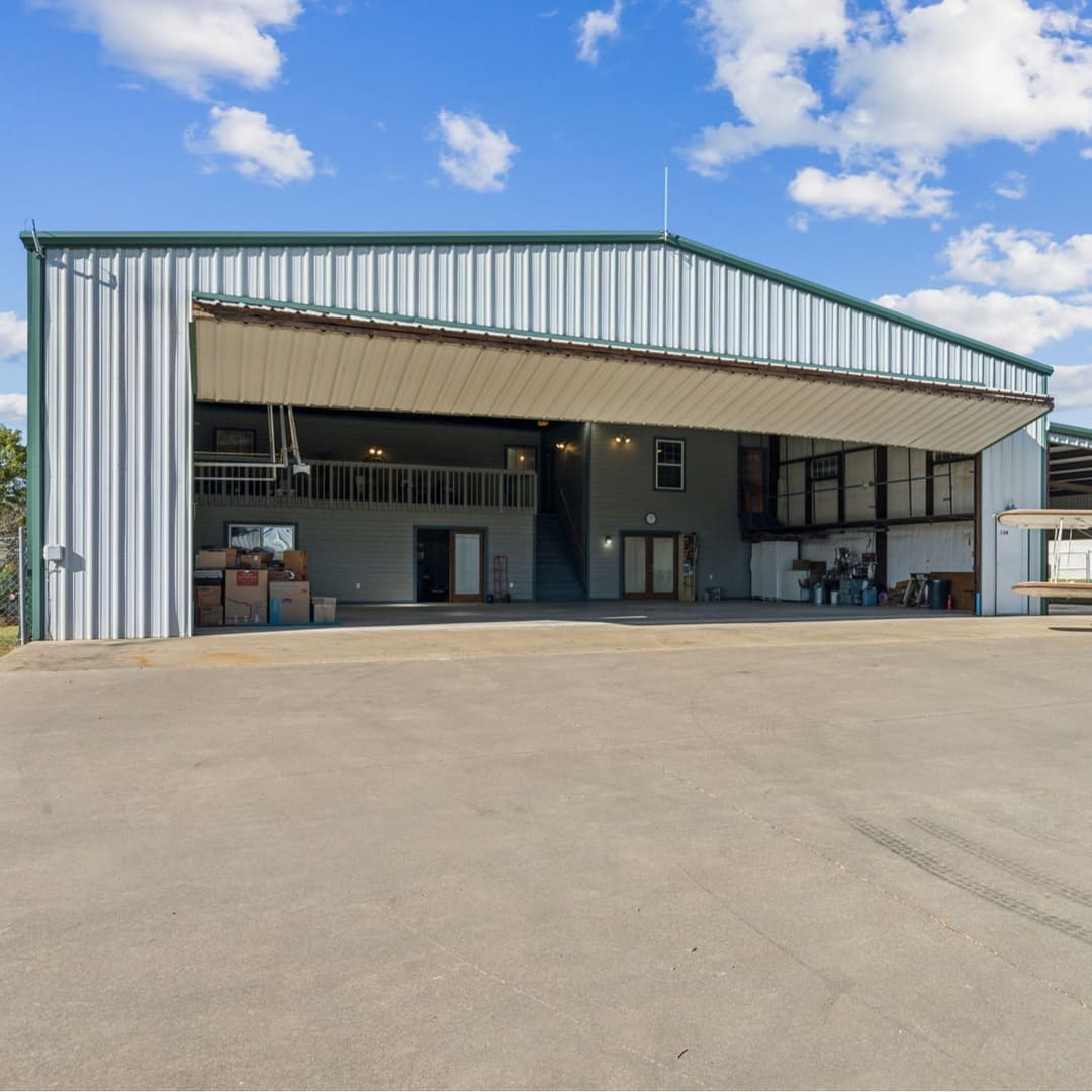 Hangar Image Hangar Image