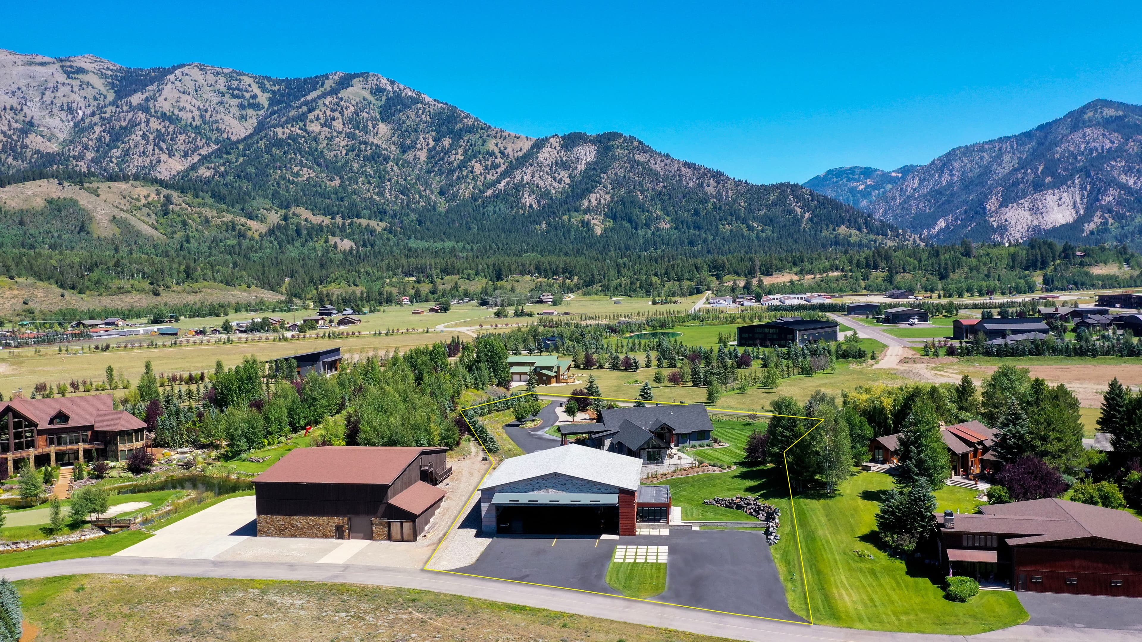 46U Alpine Airpark Hangar House For Sale 3