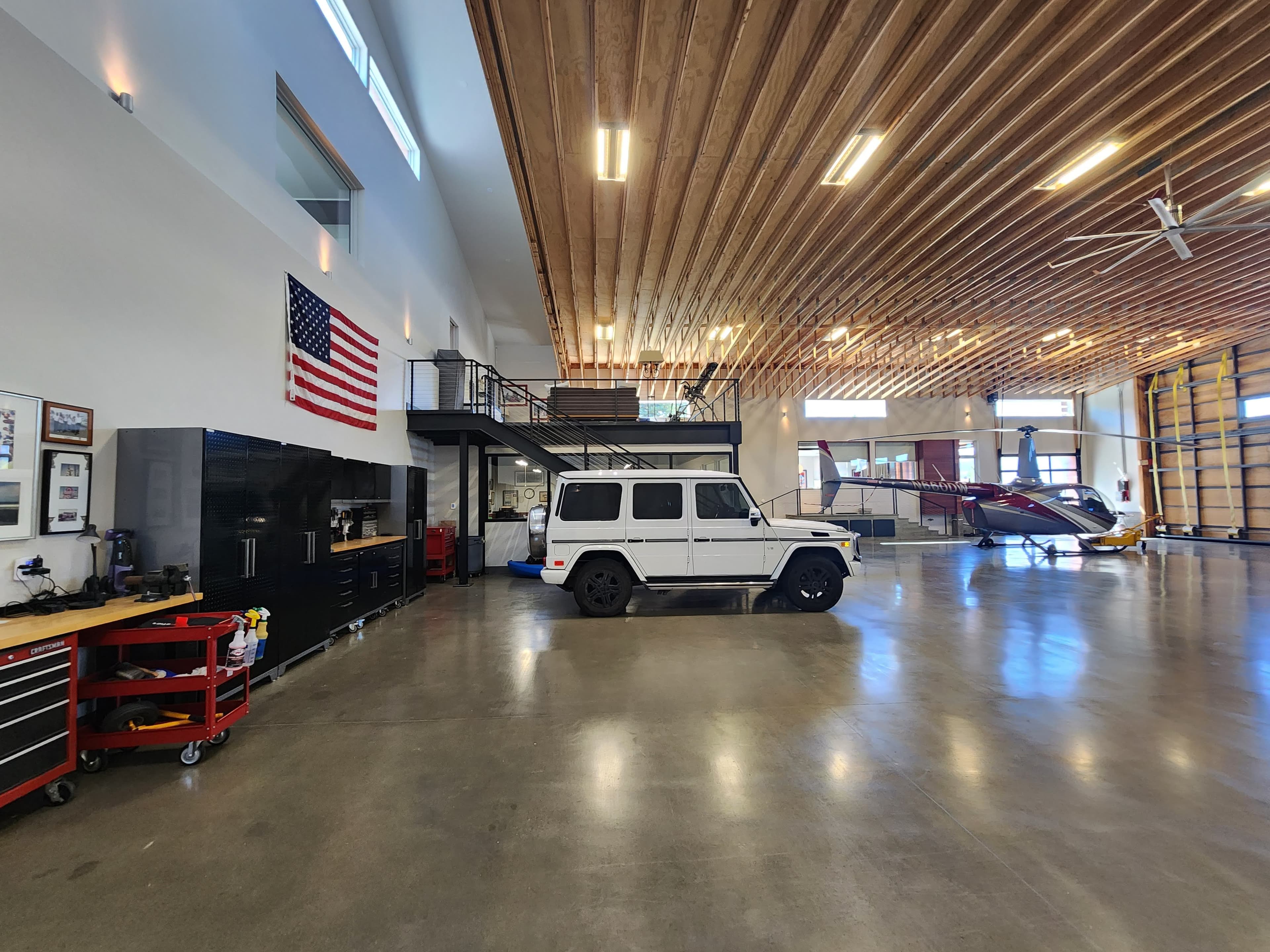 hangar popup image 14