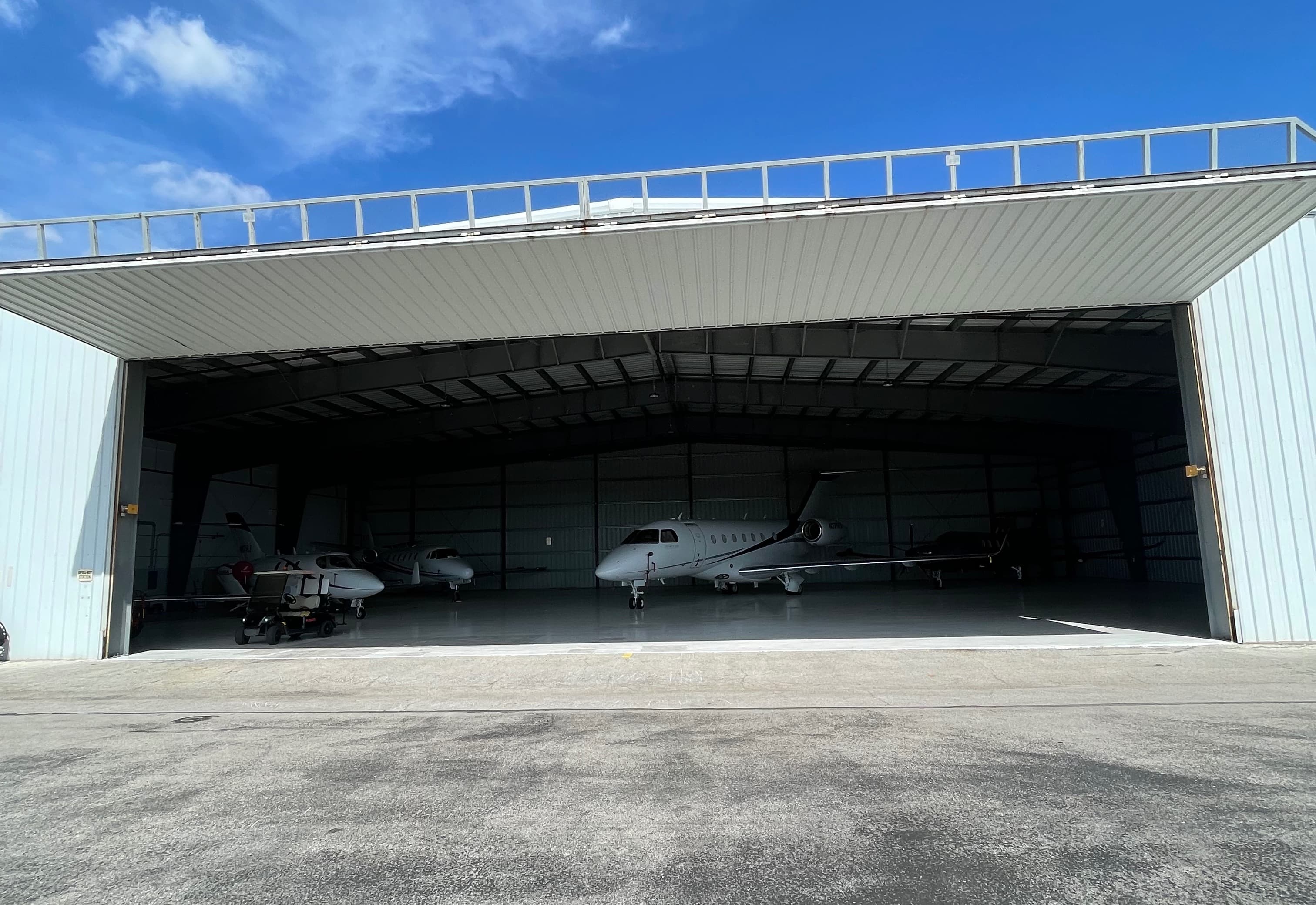 hangar popup image 4