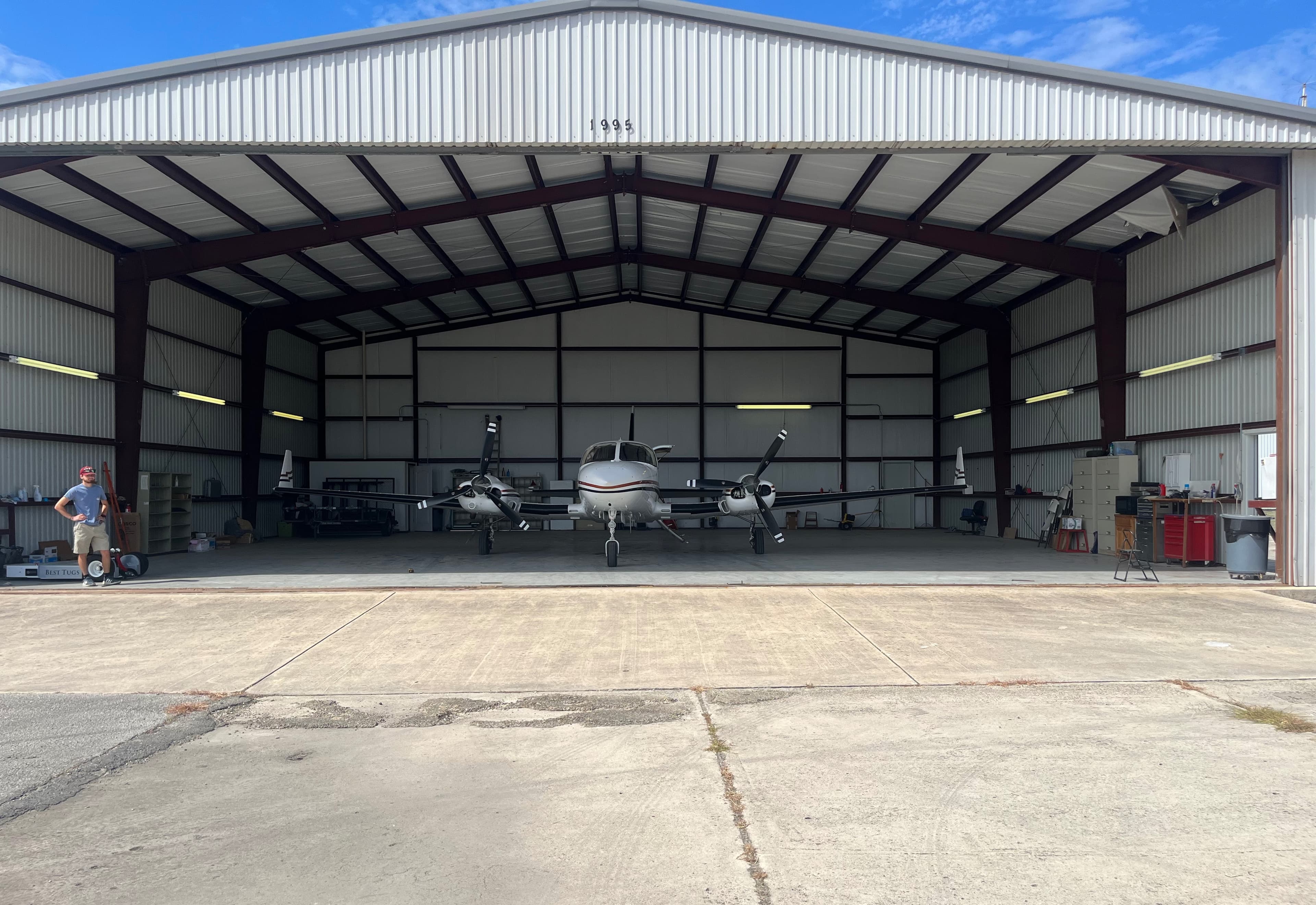 hangar popup image 1