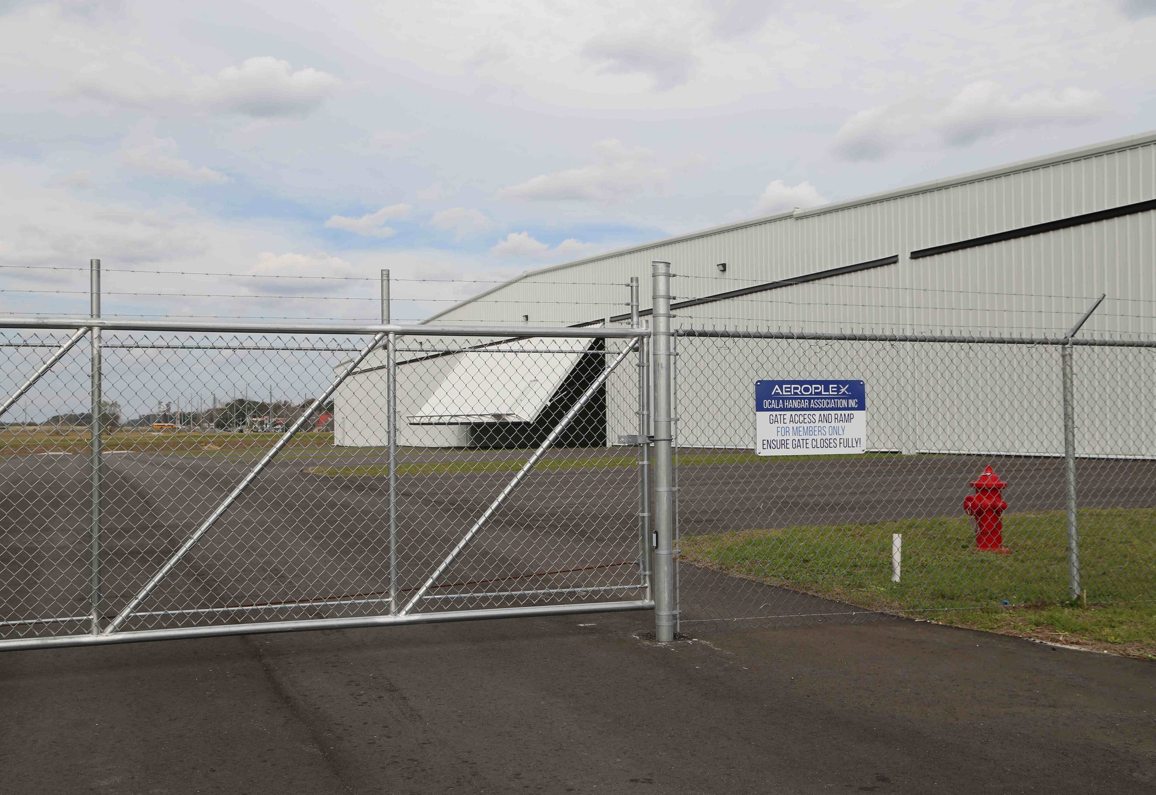 hangar popup image 11