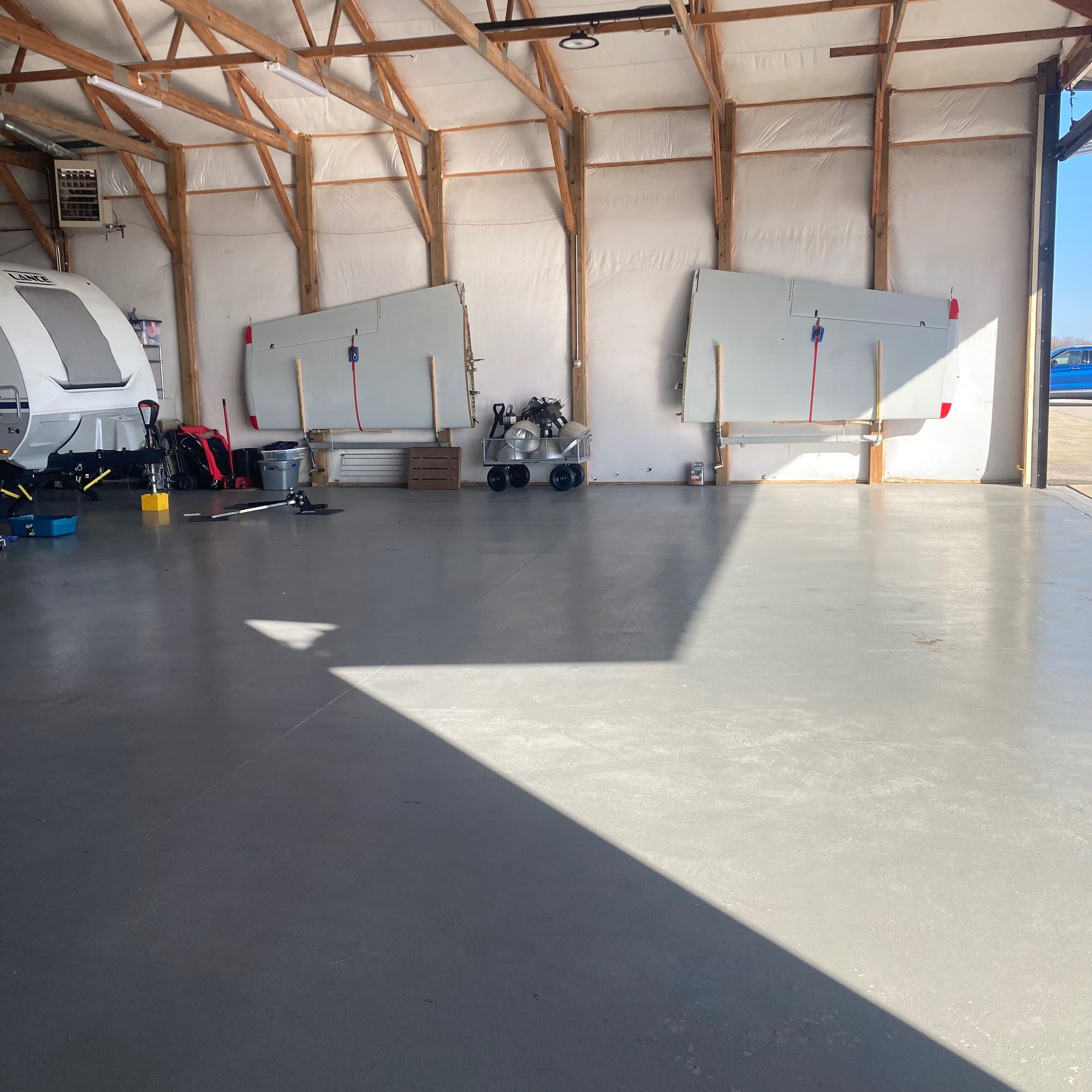 hangar popup image 8