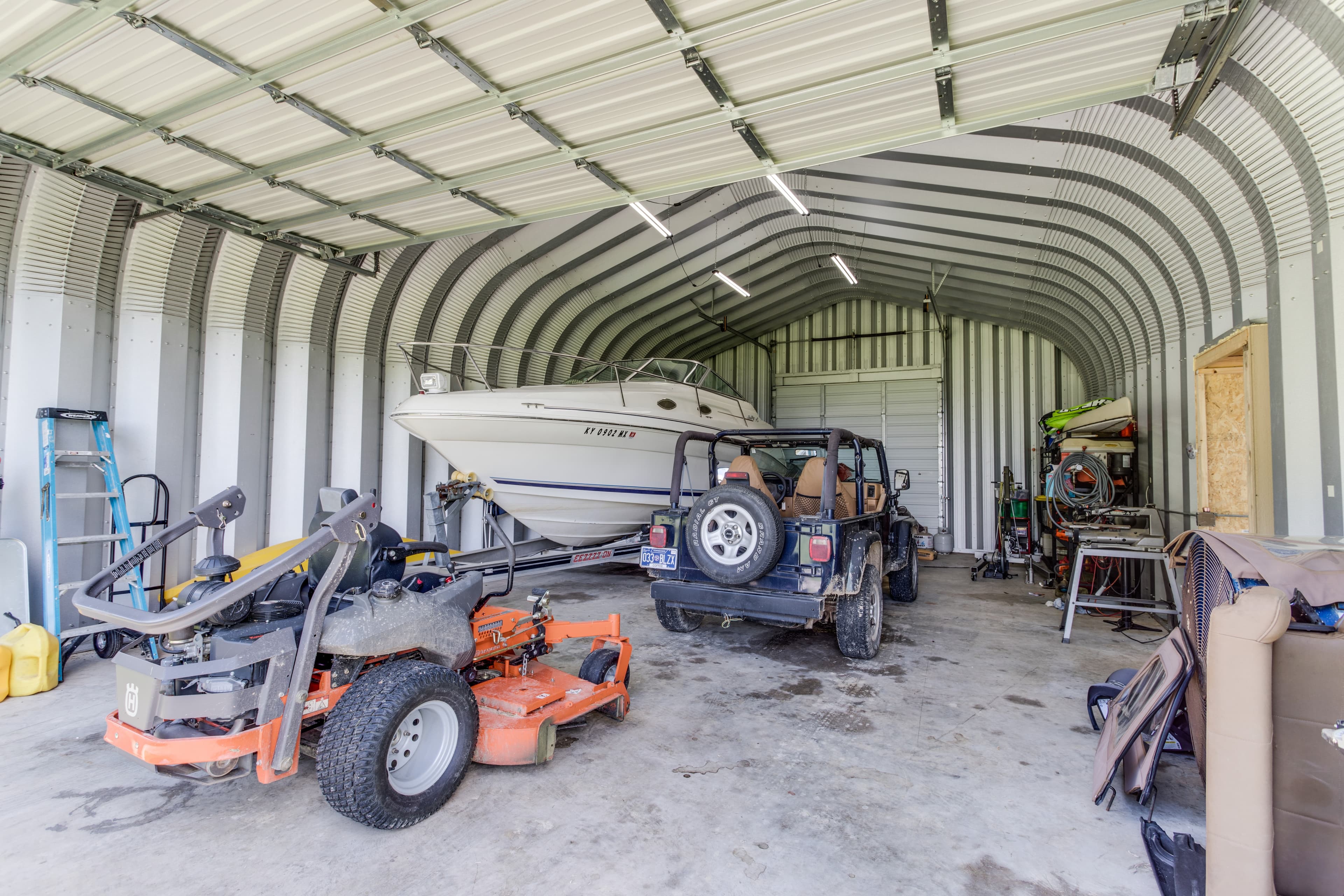 hangar popup image 7