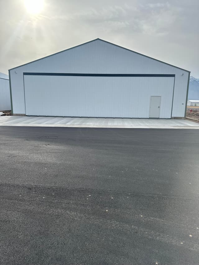 Morgan County Utah     Shared Hangar For Rent 2