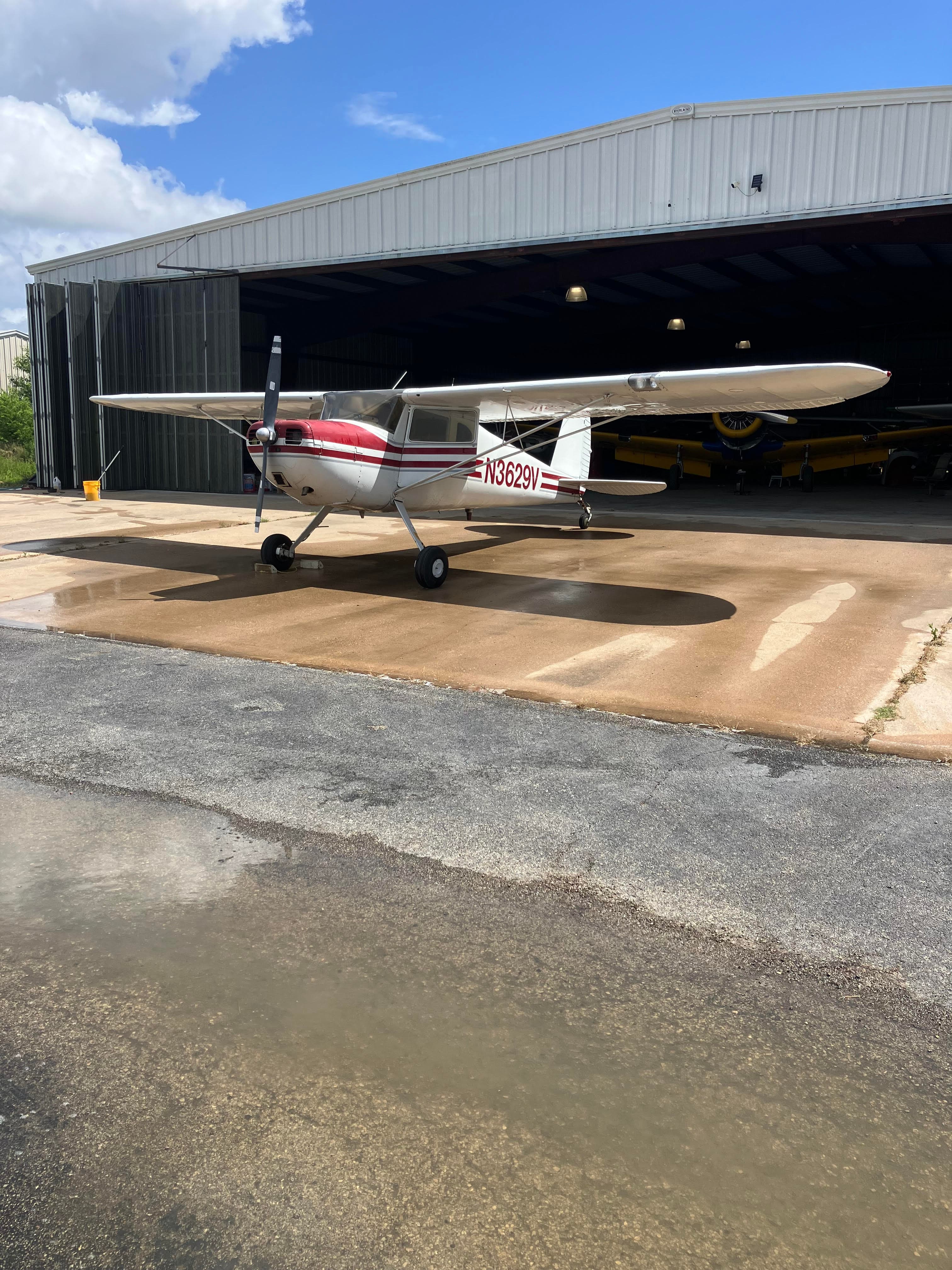 Community Hangar Space Available at Wolfe Airpark Texas 3T2 3