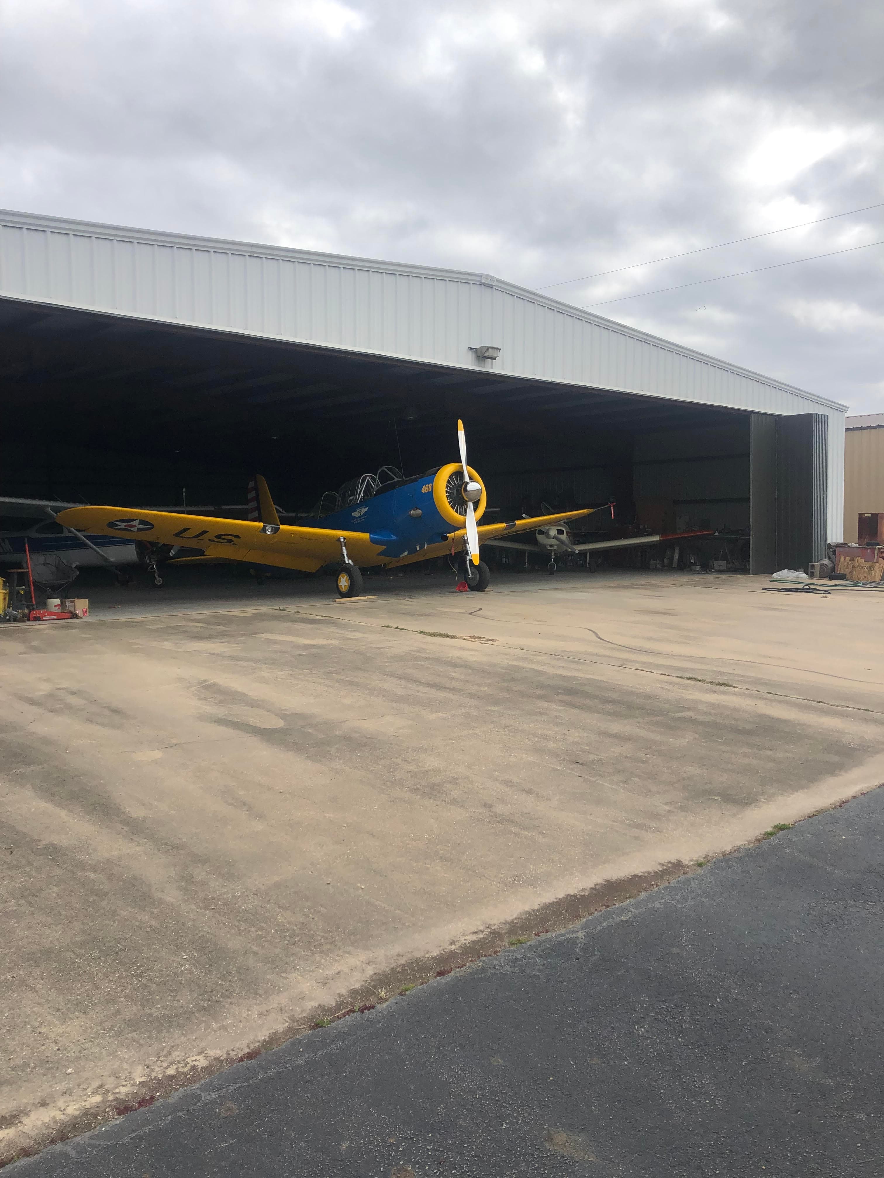 Community Hangar Space Available at Wolfe Airpark Texas 3T2 4