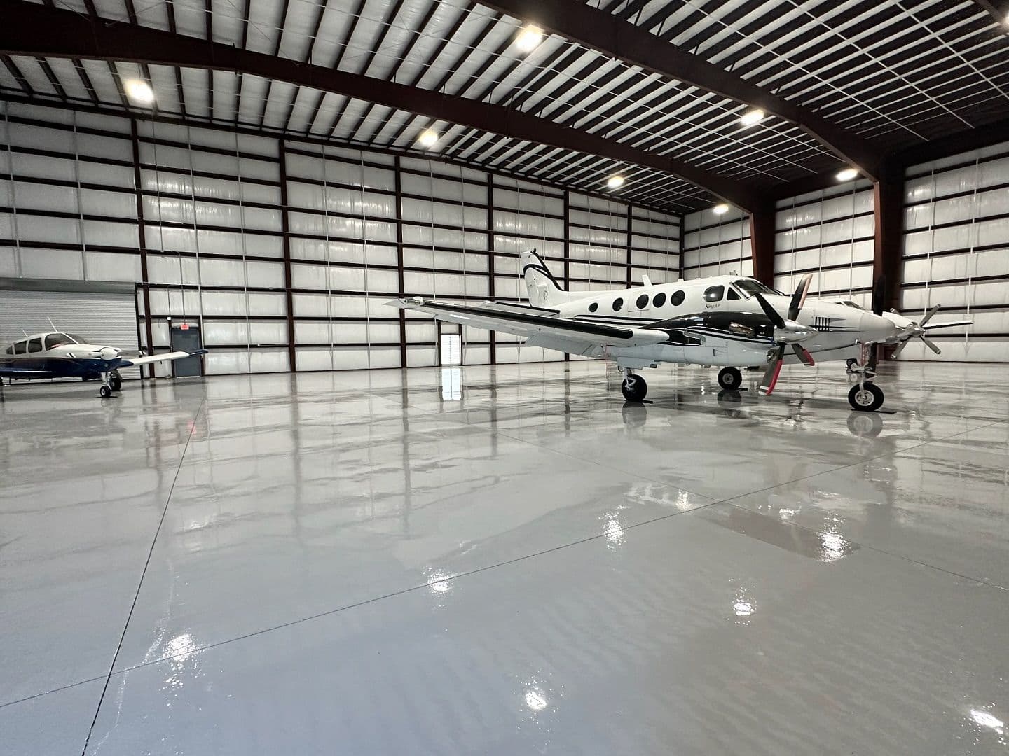 Large Hangar Space in Pompano Beach 3