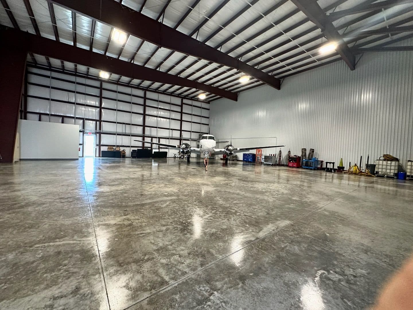 Large Hangar Space in Pompano Beach 4