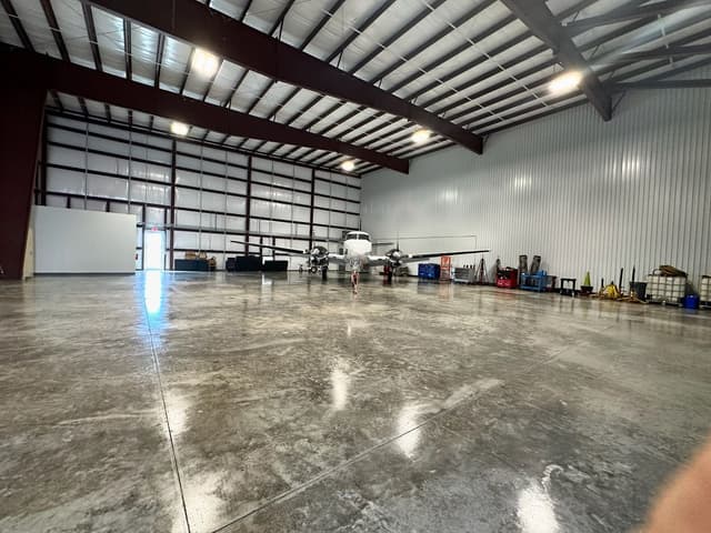 Large Hangar Space in Pompano Beach 3