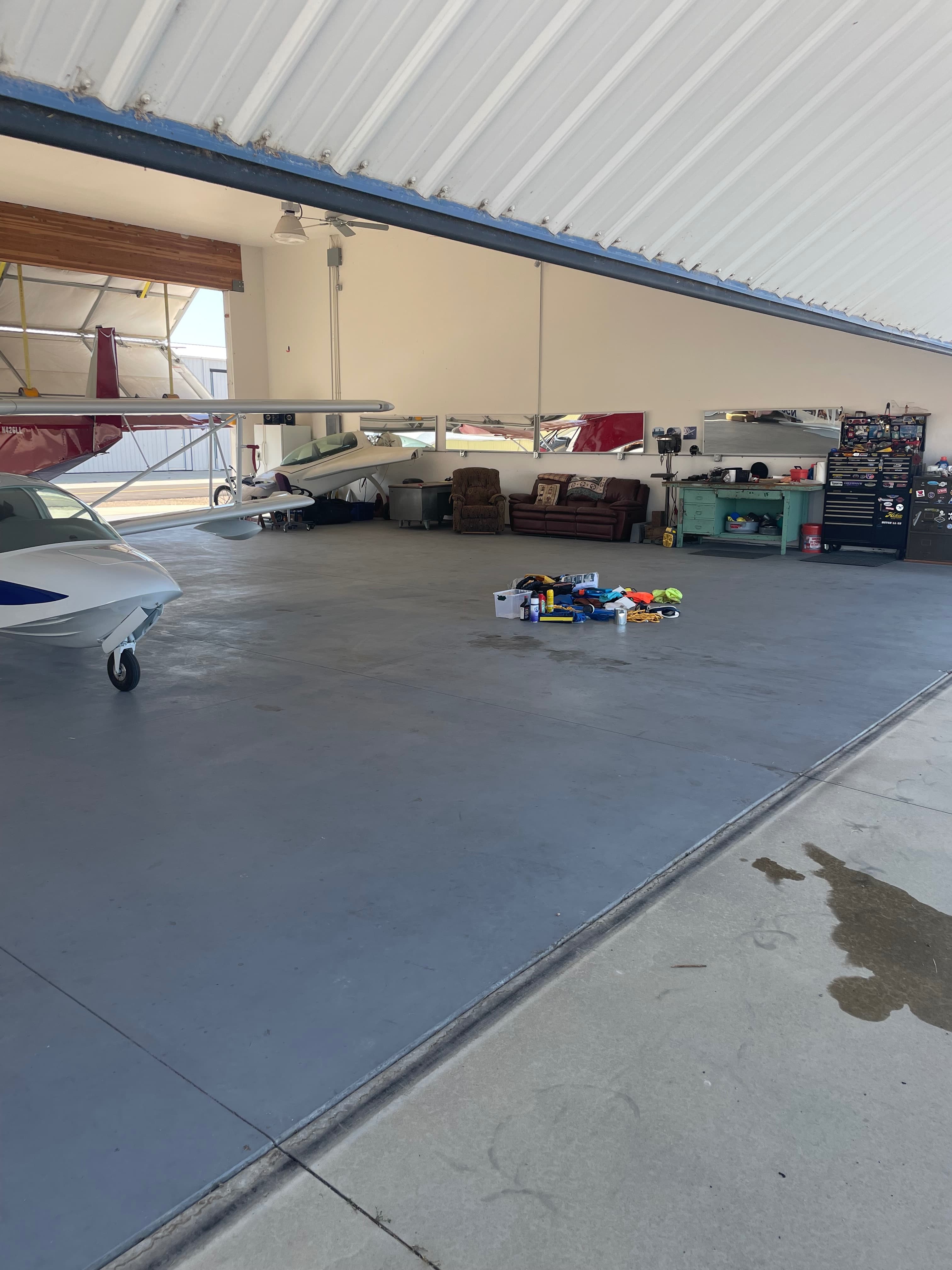 Hangar space for rent 5