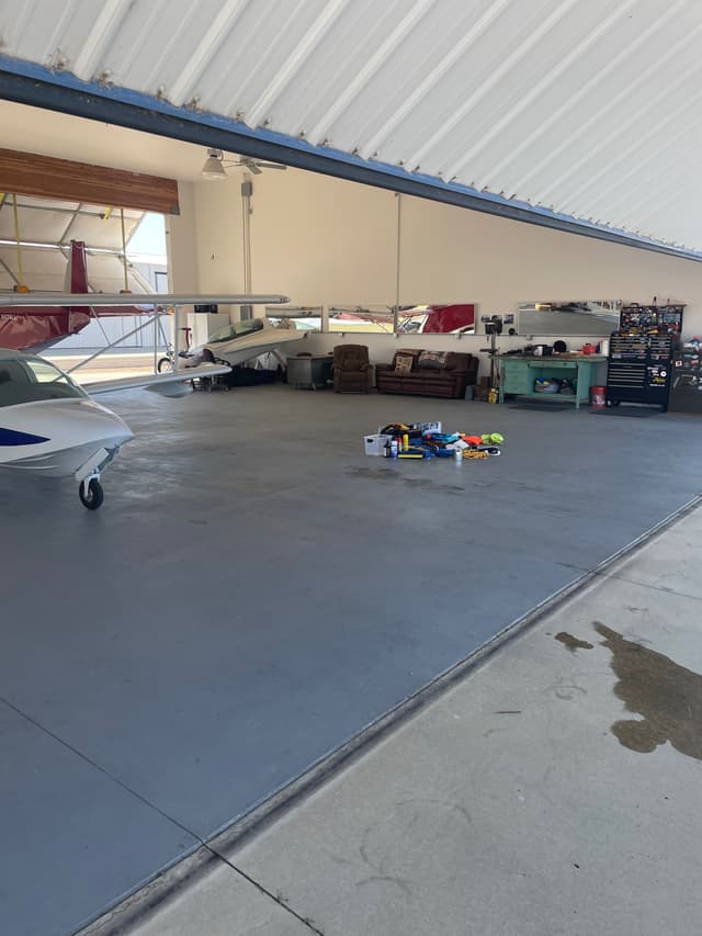 Hangar space for rent 4