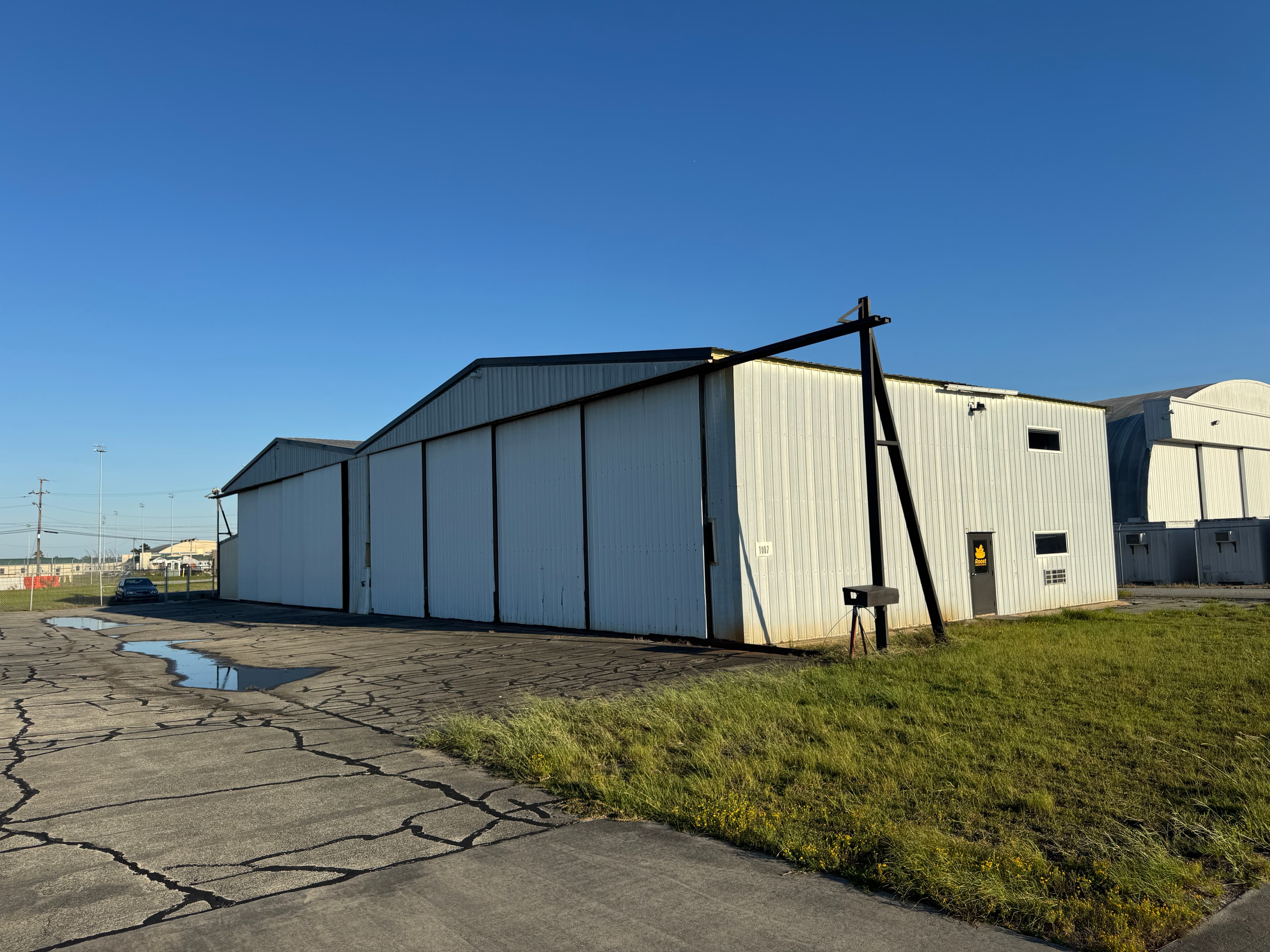 Light Aircraft Long Term Hangar spot at KSAV 1