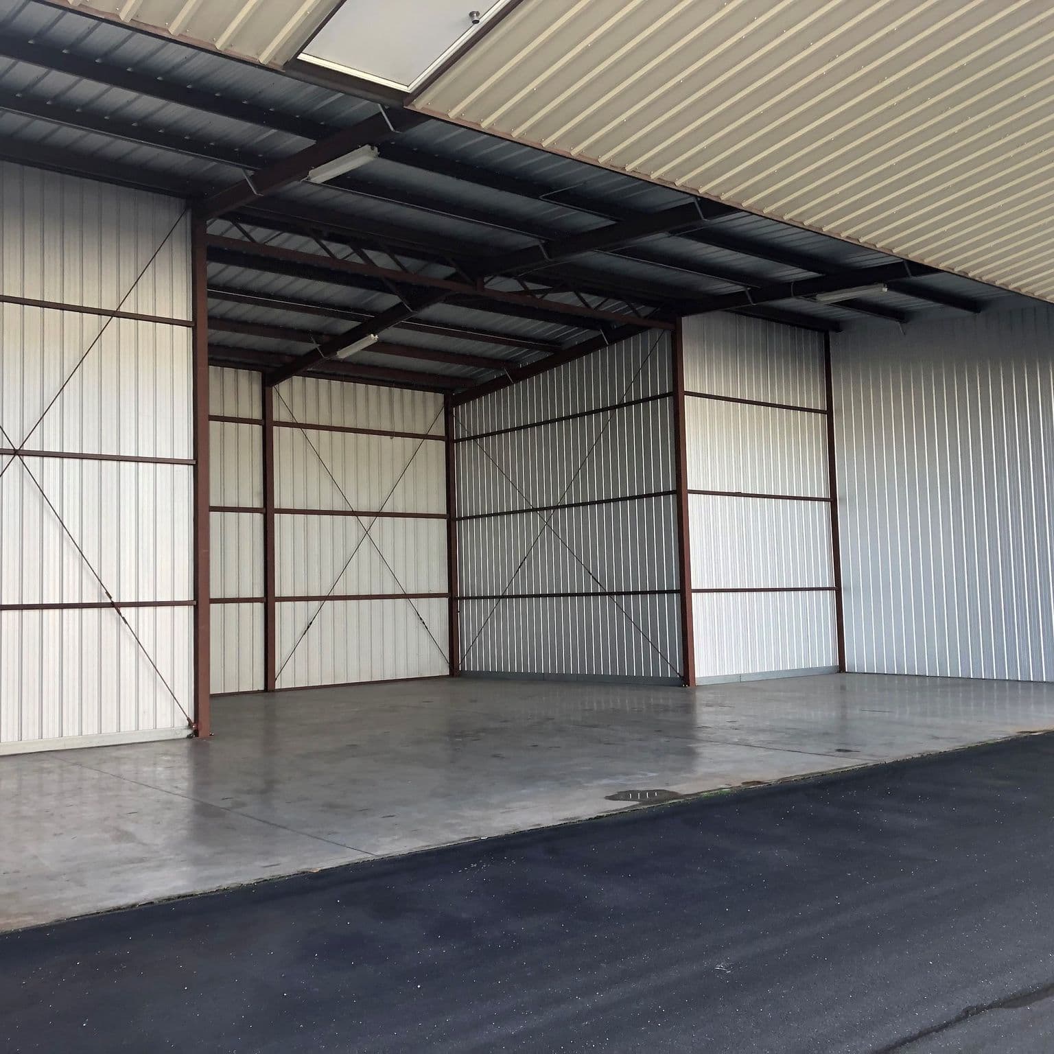 Large T Hangar 5