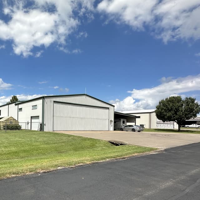 Private Hangar Home - Tailwind Airpark - 1TA7 1