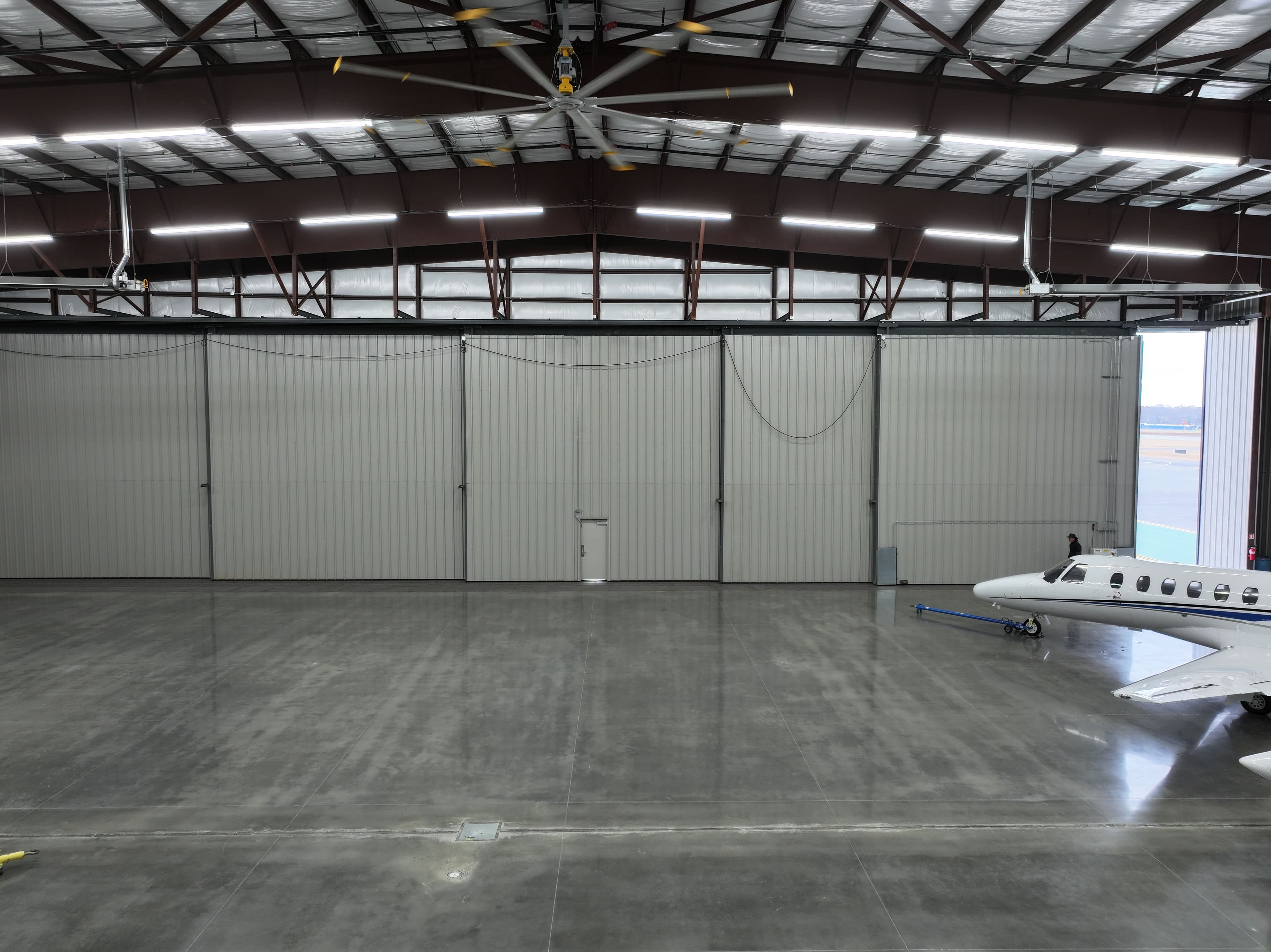 hangar popup image 15