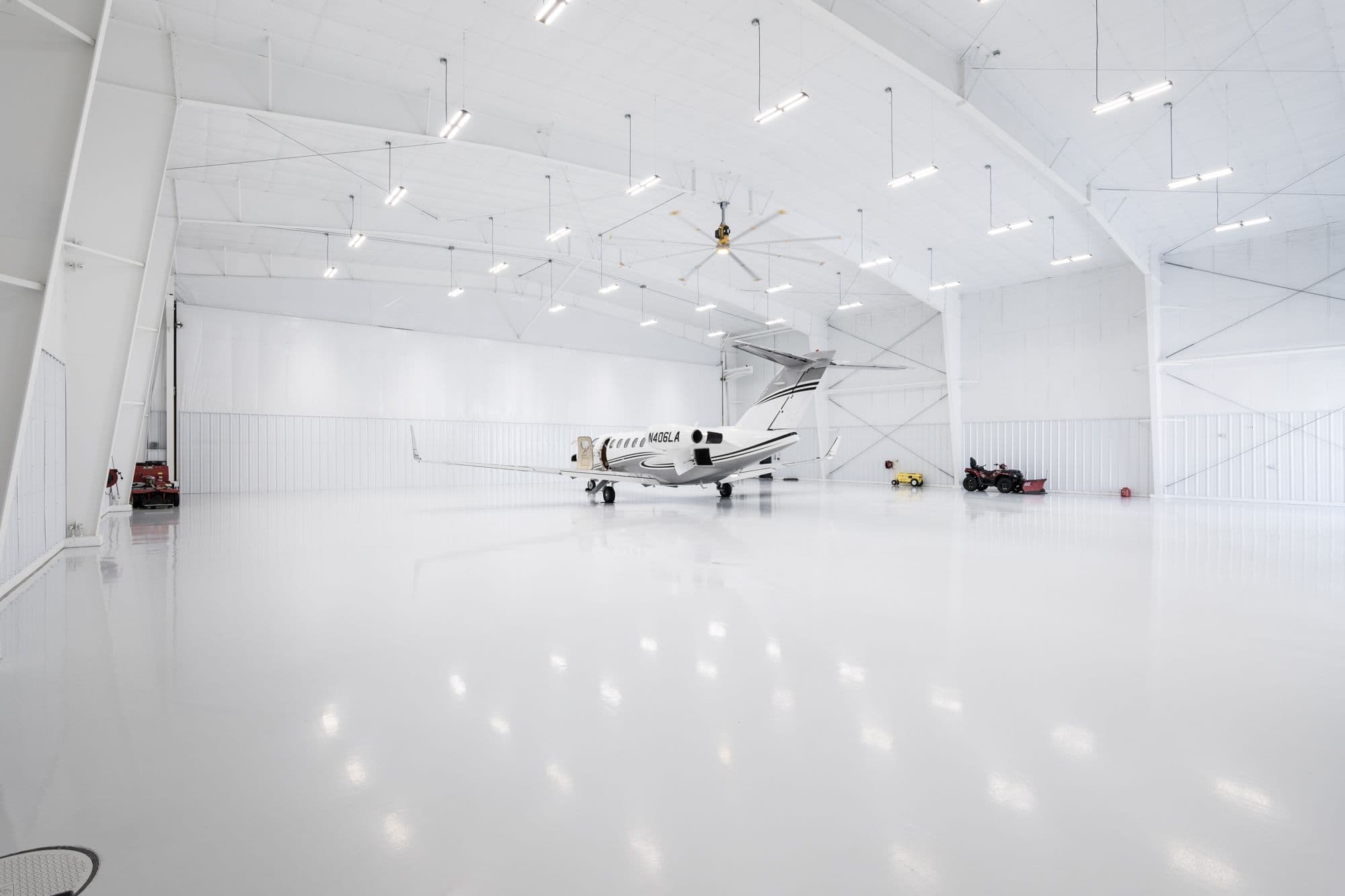 hangar popup image 7