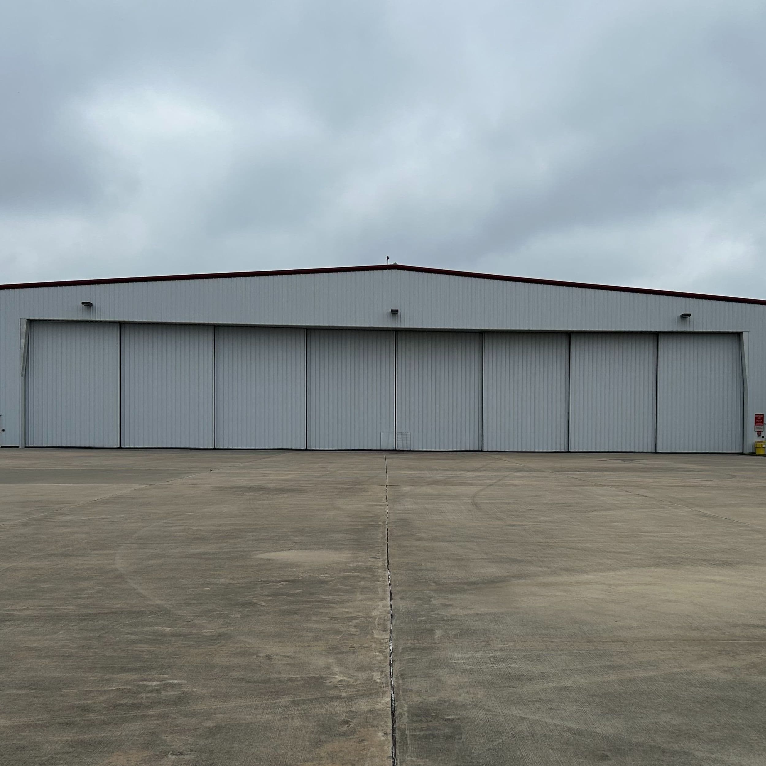 hangar popup image 3