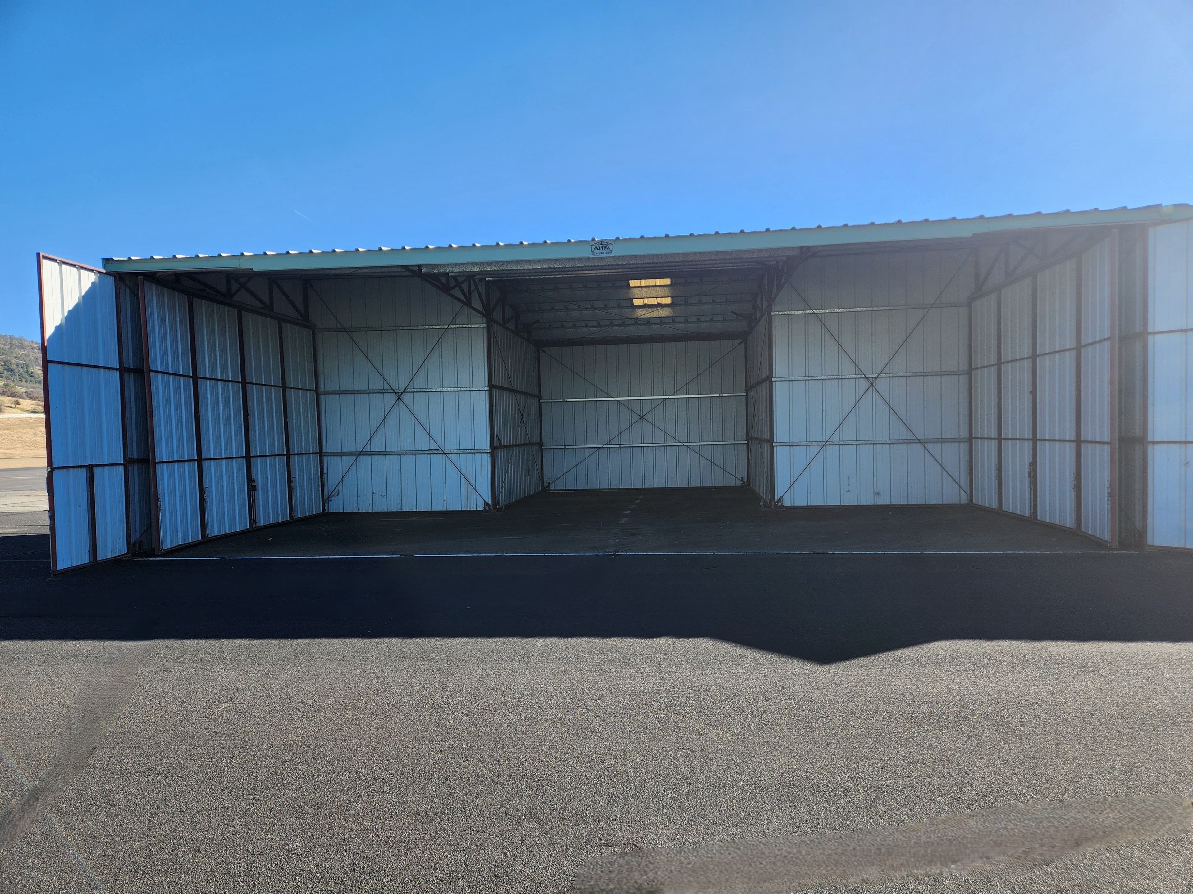 hangar popup image 6