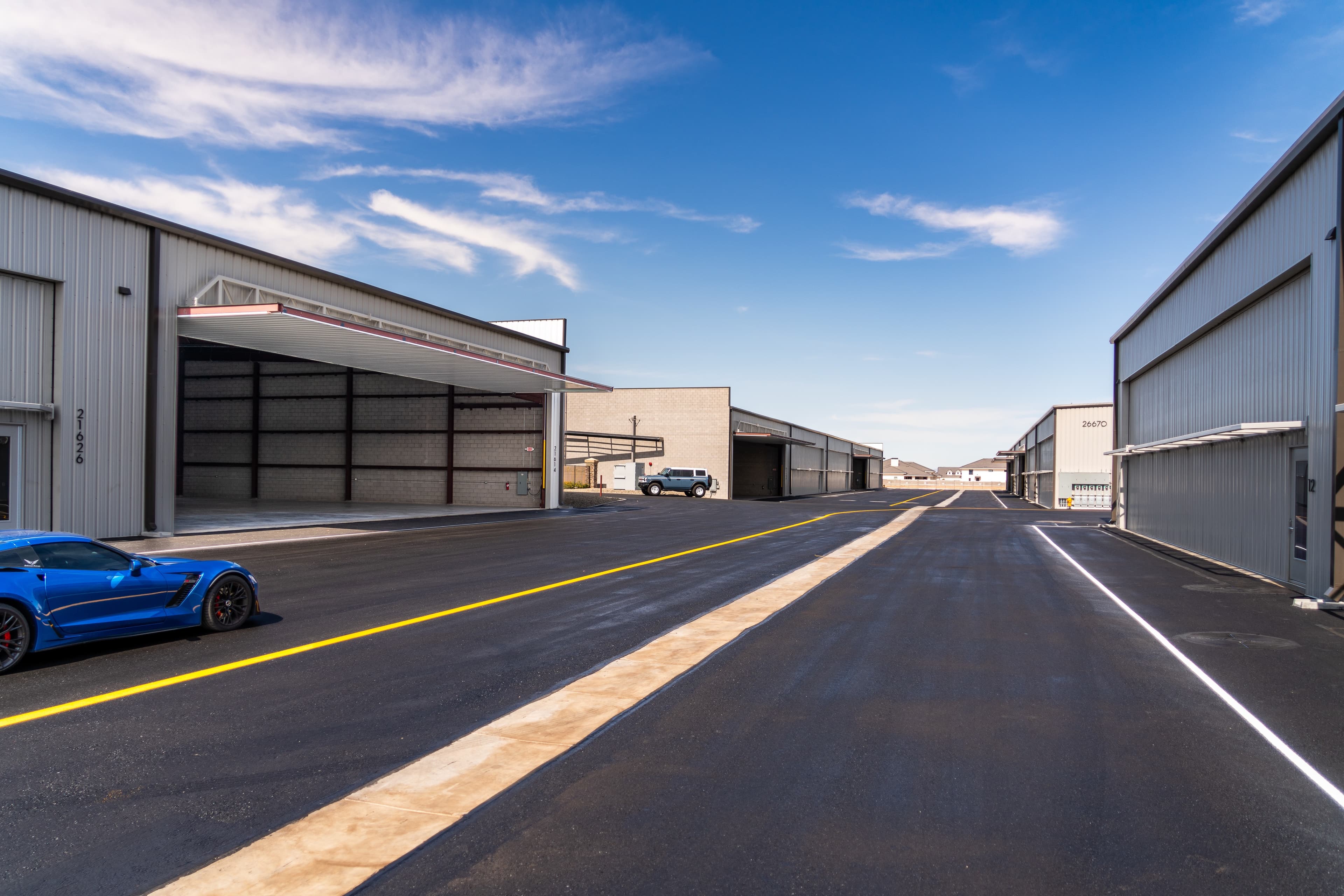 hangar popup image 6