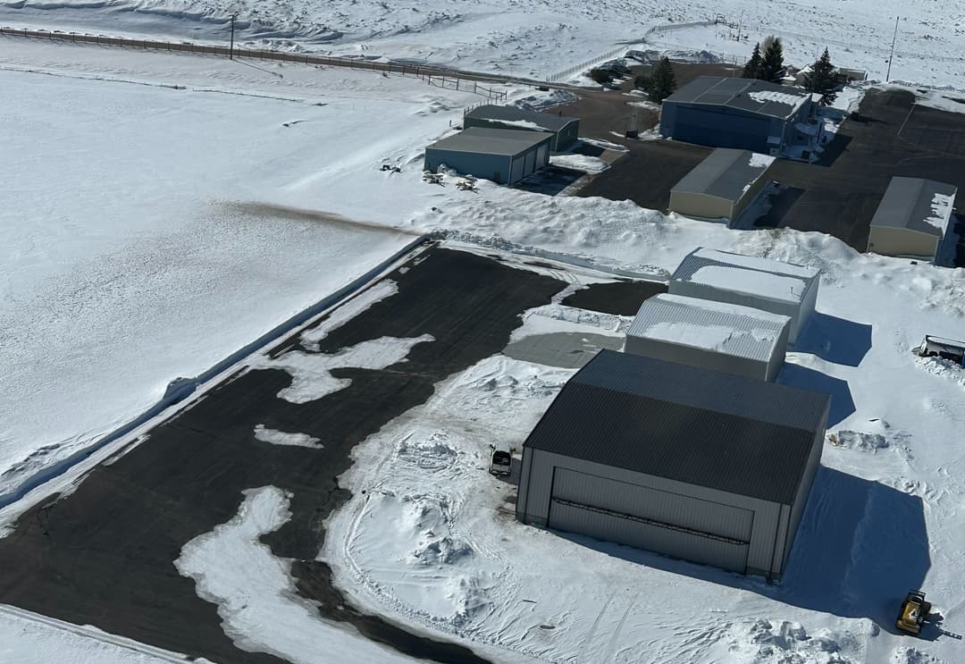 Hangar Image Hangar Image